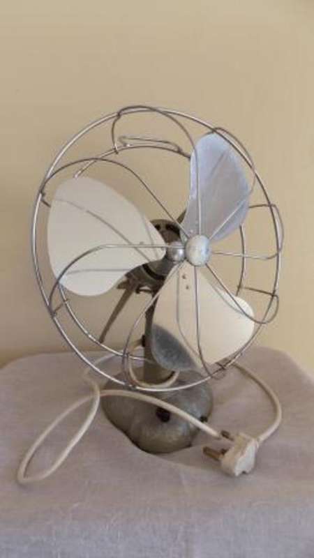 VINTAGE H FROST & CO DESK FAN