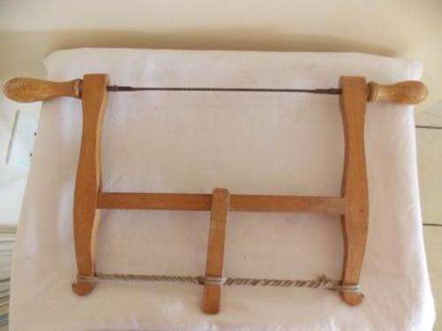 VINTAGE FIGURE SAW