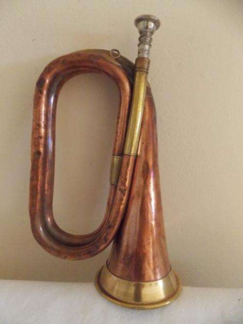 VINTAGE BRASS AND COPPER BUGLE (TRUMPET)