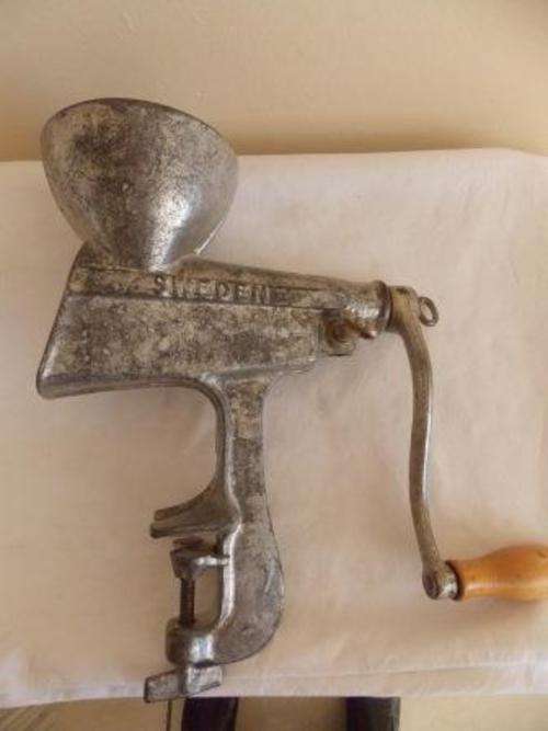 RARE HUSQVARNA 6 JUICE EXTRACTOR