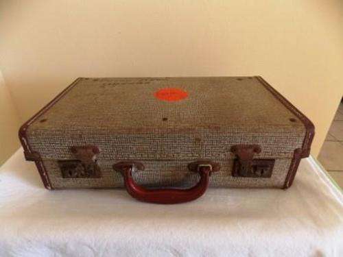 VINTAGE SUITCASE USED FOR PICNIC UTENSILS