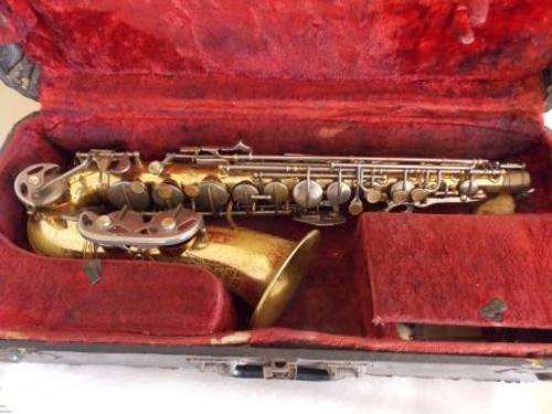 BRASS SAXOPHONE WIZARD NEW YORKER