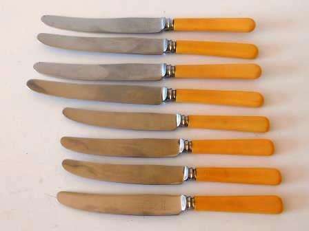 8 BONE HANDLE VINERS OF SHEFFIELD SUPER STAINLESS STEEL KNIVES 2 SIZES
