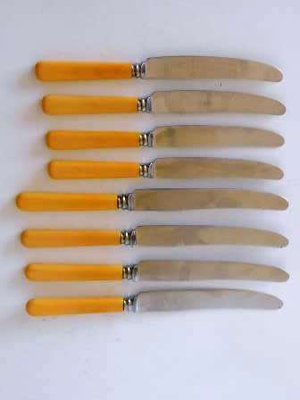 8 BONE HANDLE VINERS OF SHEFFIELD SUPER STAINLESS STEEL KNIVES 2 SIZES