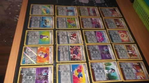 50 Card pokemon bundles **10 x Holos guaranteed**