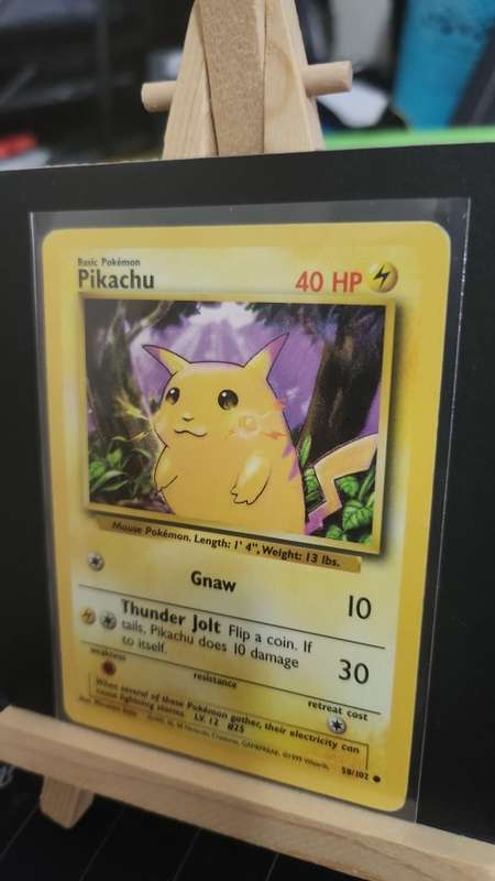 original pokemon cards- Pikachu (1999)