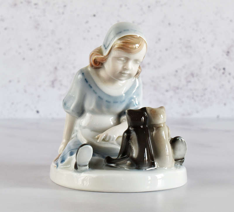 Rosenthal "Teddy Bear School" Figurine