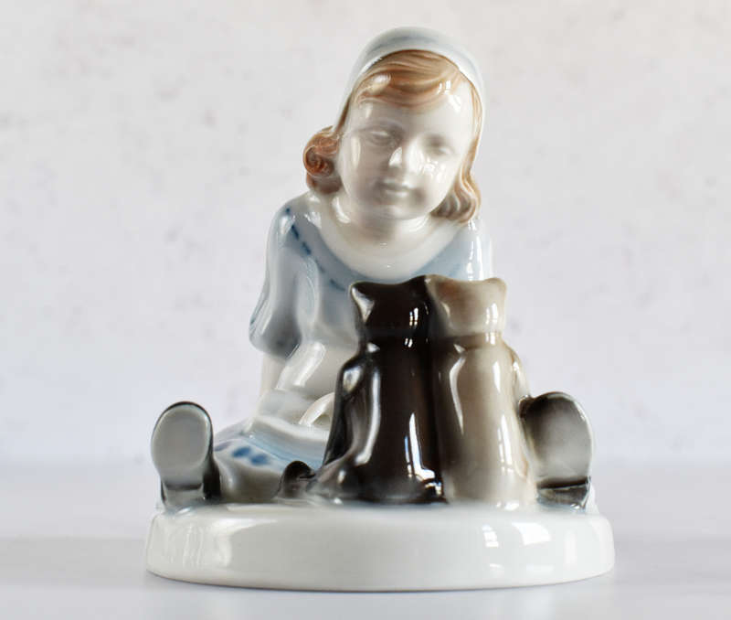 Rosenthal "Teddy Bear School" Figurine
