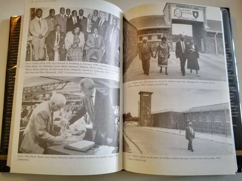 WALTER AND ALBERTINA SISULU : IN OUR LIFETIME by Elinor Sisulu