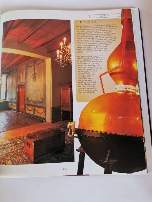 New World of Wine from the Cape of Good Hope by Phyllis Hands and Dave Hughs