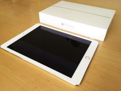 **IN ORIGINAL PACKAGING**Apple 64GB iPad Air 2 (Wi-Fi + 4G LTE, GOLD)