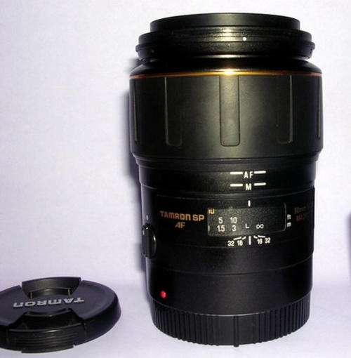TAMRON SP AF 90mm F/2.8 MACRO 1:1 (MODEL 172E)