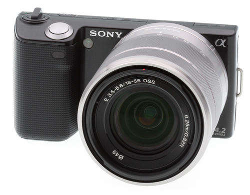 SONY NEX-5 14.2MP WITH 18-55mm with 8GB MEMORY CARD
