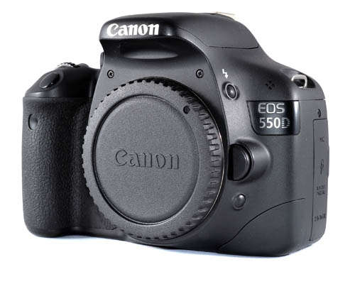Canon EOS 550D + Canon 18-55mm  Lens + 32GB MEMORY CARD SHUTTER COUNT: 600