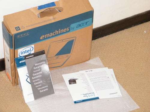 ACER emachinces E725 notebook with webcam, 250gb hdd, STILL WITH BOX