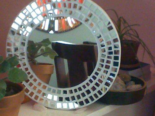White mosaic MIRROR - 33cm - NEW