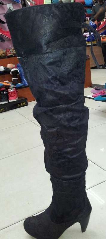 ***LAST PAIRS!!*** LADIES THIGH HIGH BOOTS** SIZE 3-6***