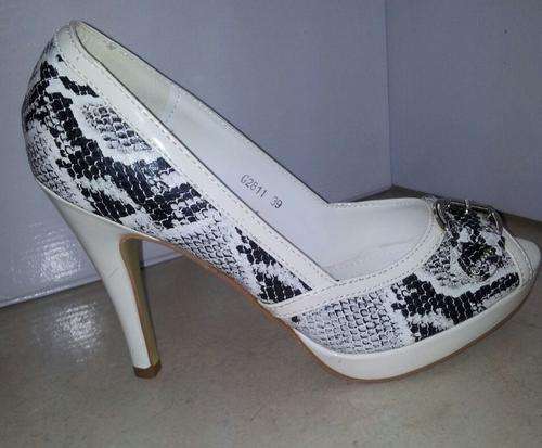 ***LATE ARRIVAL***** PREMIUM QUALITY SEN PEEP TOE HEELS*****