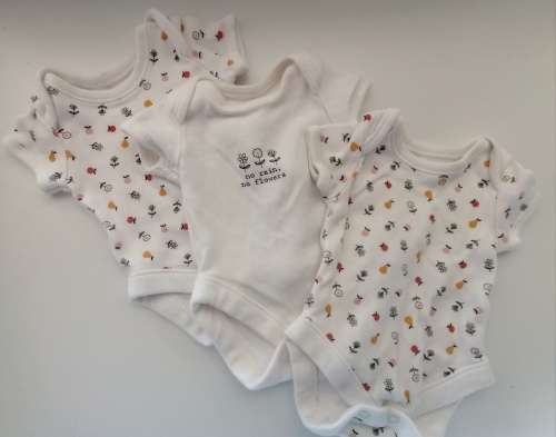 Set of 3 babygrows for premature / tiny baby