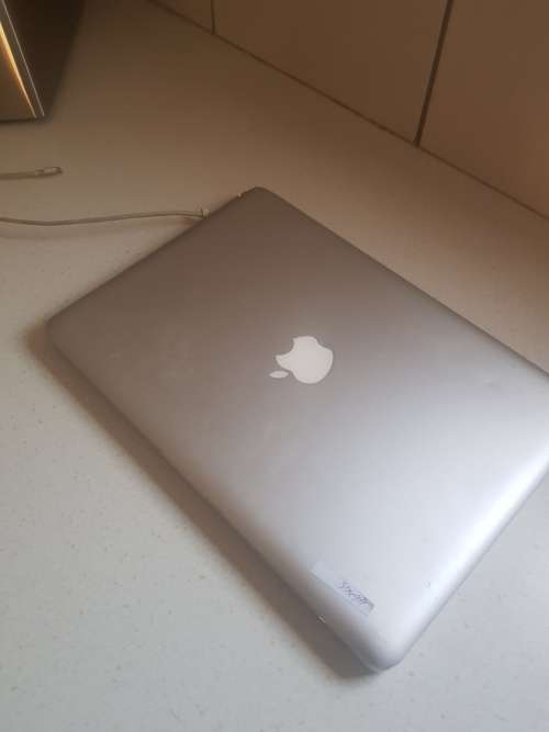 Apple MacBook Pro Core 2 Duo ( Damaged please read the add )