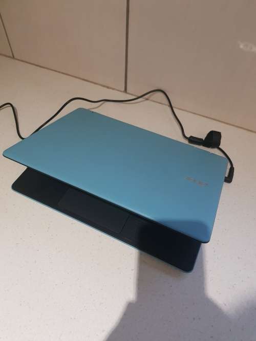Acer Spin 1 ** Touch Screen ** Faulty Battery **