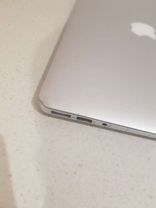 Apple MacBook Air Core i5 2015 Model **128SSD ** 4GB Ram** 11 inch display**