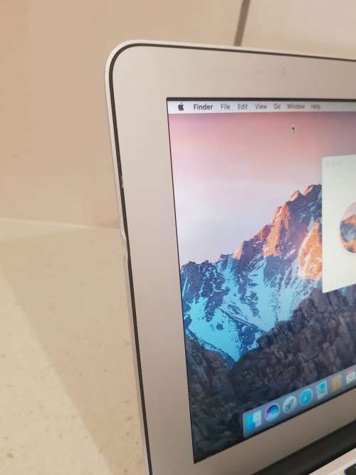 Apple MacBook Air Core i5 2015 Model **128SSD ** 4GB Ram** 11 inch display**