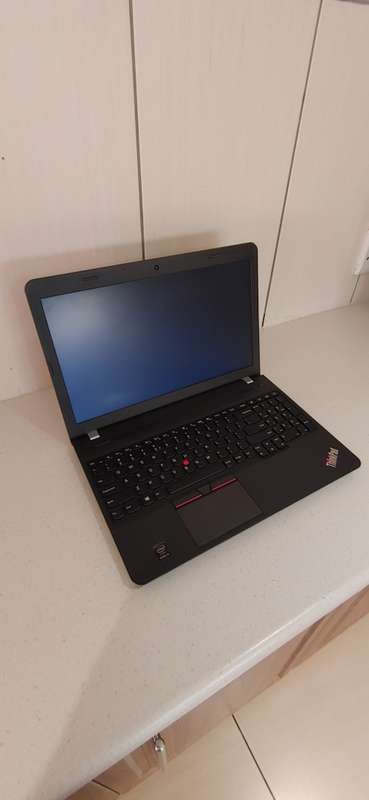 LENOVO THINKPAD E550 **CORE i5 5th Gen**8GB RAM**1TB**