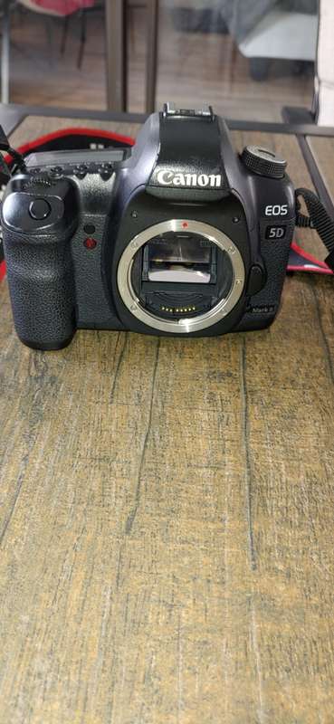 Canon EOS 5D Mark II 21MP Full Frame CMOS DSLR Camera (Body Only) |