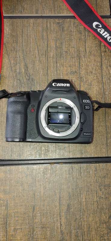 Canon EOS 5D Mark II 21MP Full Frame CMOS DSLR Camera (Body Only) |