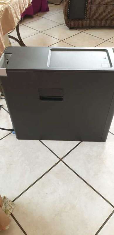 DELL PRECISION TOWER 5810 | INTEL XEON E5 PROCESSOR | 16GB RAM | 2TB HDD | WORTH R30 000 NEW