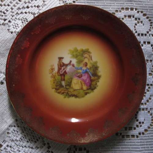 SHORT PERIOD SPECIAL - R70 BOX SPECIAL - DECORATIVE PLATES