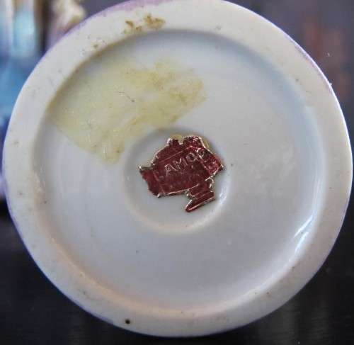 BOX SPECIAL - VINTAGE MINIATURE VASE URN
