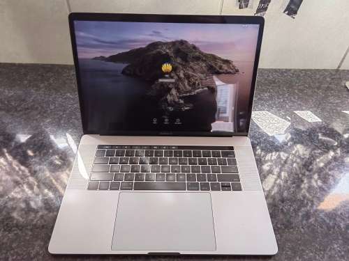 2016 Apple MacBook Pro Touch Bar | Core i7 | 512SSD | 16GB Ram |  15" Retina Display | Free Delivery