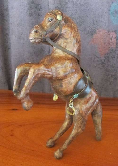 BOX SPECIAL - VINTAGE LEATHER HORES FIGURINE