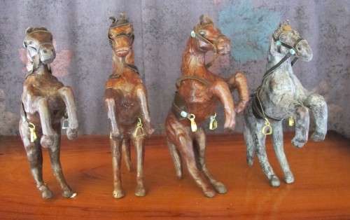 BOX SPECIAL - VINTAGE LEATHER HORES FIGURINE