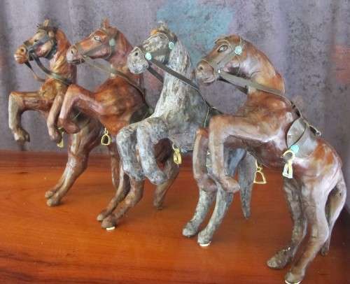 BOX SPECIAL - VINTAGE LEATHER HORES FIGURINE