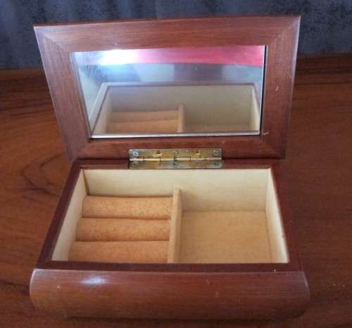 BOX SPECAIL - VINTAGE JEWWLLERY BOX`S