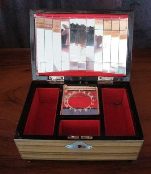 BOX SPECAIL - VINTAGE JEWWLLERY BOX`S