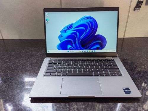 Dell Latitude 5330 | Core i5 | 12th Gen | 256SSD | 16GB Ram | 13.3` FHD Touch Screen | Free Shipping