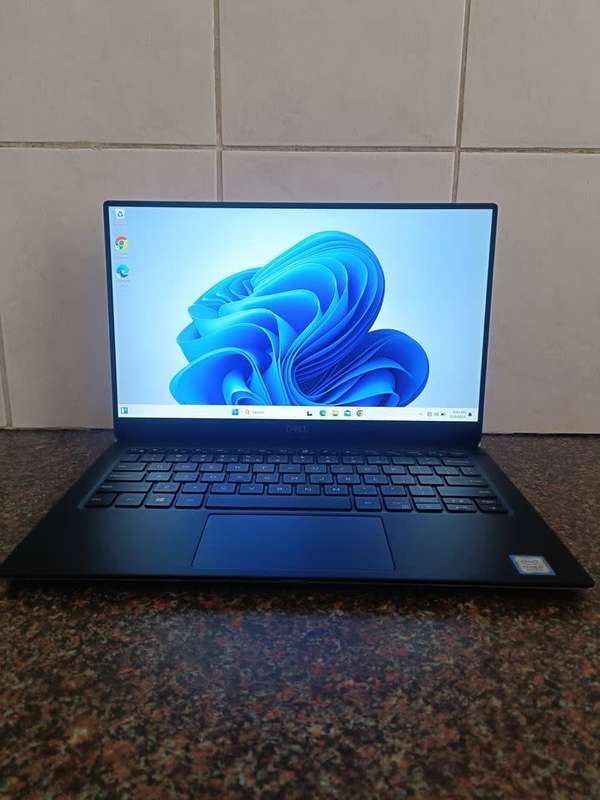 Dell XPS 13 9370 | Core i7 | 8th Gen | 16GB Ram | 512 GB SSD | 13 Inch UHD Touch Display