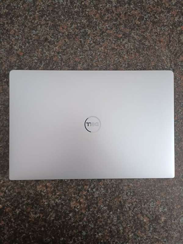 Dell XPS 13 9370 | Core i7 | 8th Gen | 16GB Ram | 512 GB SSD | 13 Inch UHD Touch Display