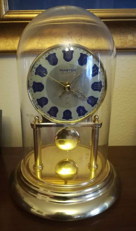 Vintage Master Quartz Glass Dome Clock. Working. In very good condition.