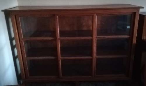 Exquisite Large Vintage Oregon Pine Display Cabinet. 1.68cm Length, 44cm Width, 1.20cm Height.