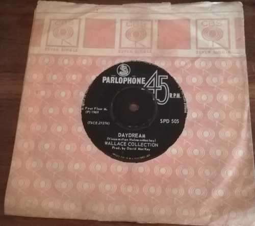 WALLACE COLLECTION - DAYDREAM 45RPM RECORD.