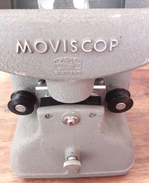 Vintage Zeiss Ikon 8mm MoviScop Film Viewer and Editor. Height 28cm. Width 15cm. Lenght 18cm.