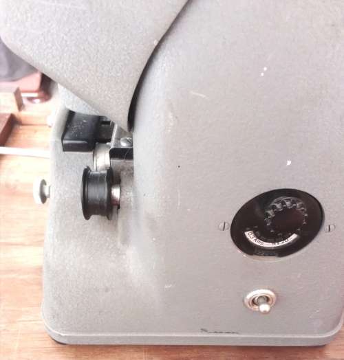 Vintage Zeiss Ikon 8mm MoviScop Film Viewer and Editor. Height 28cm. Width 15cm. Lenght 18cm.