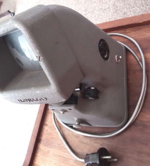 Vintage Zeiss Ikon 8mm MoviScop Film Viewer and Editor. Height 28cm. Width 15cm. Lenght 18cm.