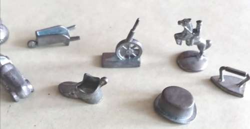 Vintage metal monopoly pieces x 10.