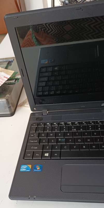 ACER TRAVELMATE 5744,4GB,DDR3 L-1600MHZ, PC3-12800 (PLEASE READ)